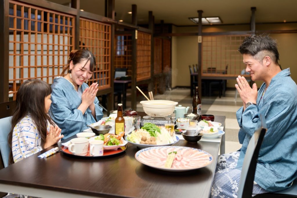식사 중에도, 가족 모두 여유롭게